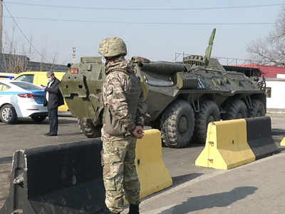 Алматыда блокбекетті бұзып өтпек болған 70 адам тұтқындалды