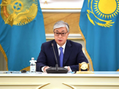 Қасым-Жомарт Тоқаев: Дәрігерлерді қаржылай қолдаудың жаңа пакеті қажет