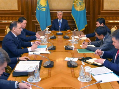 Ақордадағы кеңес: Президент халықты азық-түлікпен үздіксіз қамтамасыз етуді тапсырды
