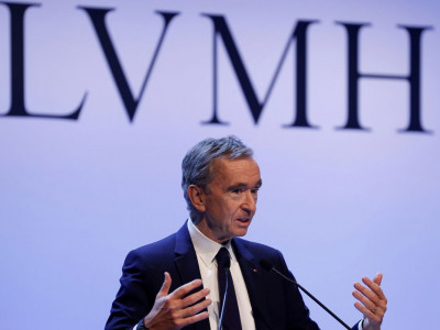 Louis Vuitton иіссу орнына антисептиктер шығара бастады