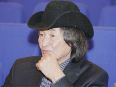 Несіпбек Дәутайұлы: Адамды құлдыраудан алып шығатын пәрмен – әдебиет