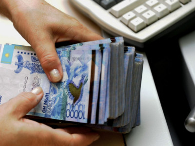Наурызда Нұр-Сұлтан мен Алматы дәрігерлеріне 1,9 млрд теңге үстемақы төленді