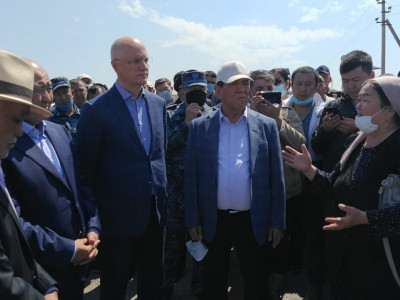 Мақтаарал: Вице-премьер тасқыннан зардап шеккен тұрғындармен кездесті (видео)
