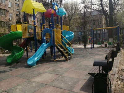 «Nur Otan» тұрғын үй ауласын абаттандырды