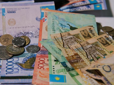 1,2 миллионнан астам қазақстандық 42,5 мың теңге алды