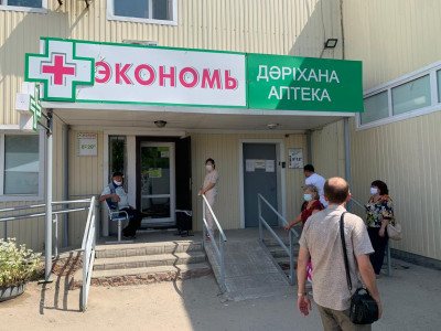 Семейде «Nur Otan» партиясының бақылау комиссиясы фармацевтикалық қоймаларды аралады
