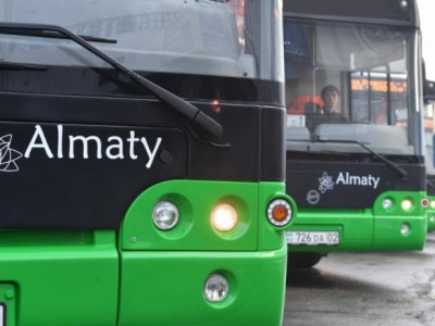 Алматыда қоғамдық көлік 20 пайызға қысқарды