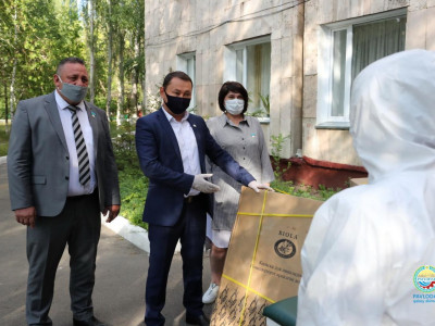 Нұротандықтар ауруханаға қажетті жабдықтарды алып берді