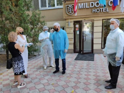 «Nur Otan» алматылық дәрігерлер тұрып жатқан нысандарды тексерді