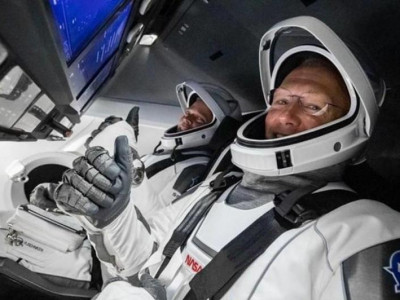 Илон Crew Dragon ғарышкерлері бүгін түнде жерге оралады