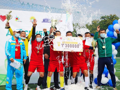 «Jas Otan» жастары «Дүйсенбілік футбол-2020» жеңімпаздарын марапаттады