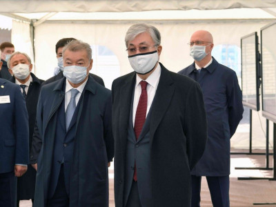 Қасым-Жомарт Тоқаев Семейдегі Қарағайлы ықшамауданын аралады
