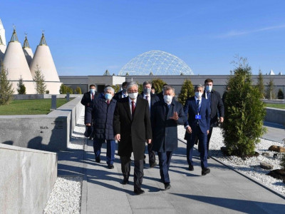 Президент Абайдың музей-үйінде атқарылған істермен танысты