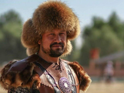 Түрік сериалдарына киім тігіп жүрген қазақ