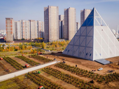 Елордада ұстаздарға арналған аллея ашылды