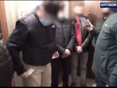 Әкімдік қызметкері пара алды деген күдікке ілінді