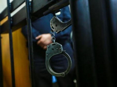 Ақтөбе облысында 12 млн теңге жымқырған ауыл әкімі қамауға алынды