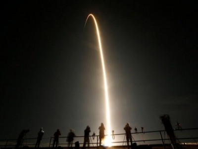 Nasa SpaceX: астронавтар экипажы орбитаға бет алды