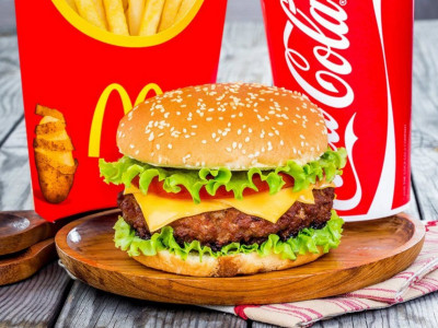 McDonald's фаст-фудтағы етті өсімдікпен алмастырмақ