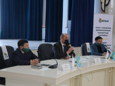 Дәурен Қуат: Партия «Бала нәсібі» жәрдемақысын 18 жасқа дейін төлеуді ұсынып отыр