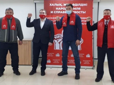 ҚХП мүшелері қарағандылық сайлаушылармен кездесті