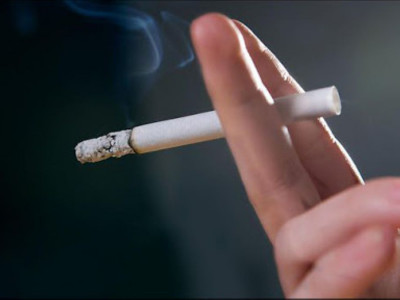 Жаңа заң: Көппәтерлі үйлерде темекі шегуге тыйым салынды