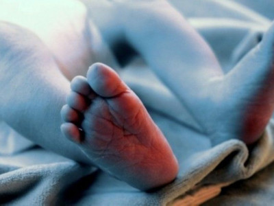 Атырау облысында көпбалалы ана жаңа туған сәбиін қоқыс жәшігіне тастап кеткен