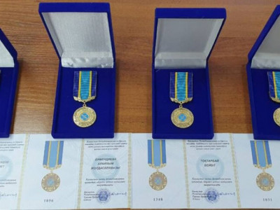 Túrkistan газетінің қызметкерлері «Бірлік» алтын медалімен марапатталды