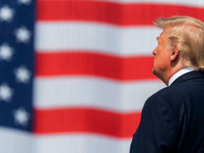 Трамптың үш әлеуметтік желідегі аккаунттары бұғатталды