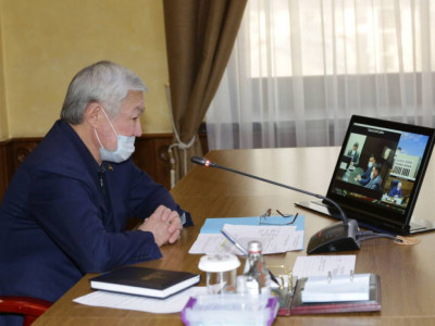 Бердібек Сапарбаев азаматтардың жеке сұрақтарына жауап берді
