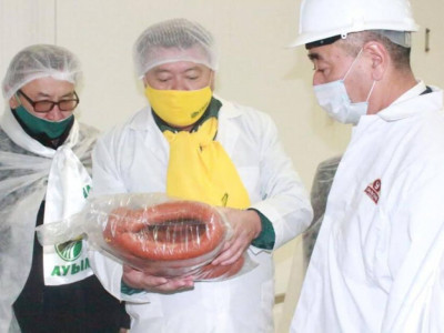 Шикізаттың едәуір бөлігі тиісті өңдеусіз делдалдар арқылы нарыққа кетеді