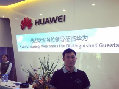 Дастан ЖӘНІБЕК: Huawei-де жұмыс істеп, ауылдағы бауырларыма көмектесіп отырмын