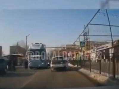 Алматы облысында жүк көлігі қағып кеткен зейнеткер әйел қайтыс болды (видео)