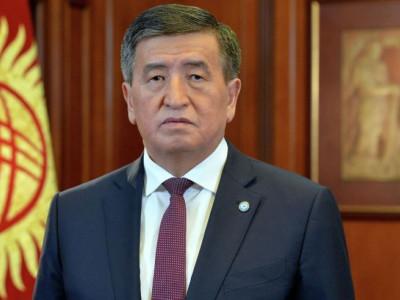 Сооронбай Жээнбеков отбасымен Ыстамбұлға кетті
