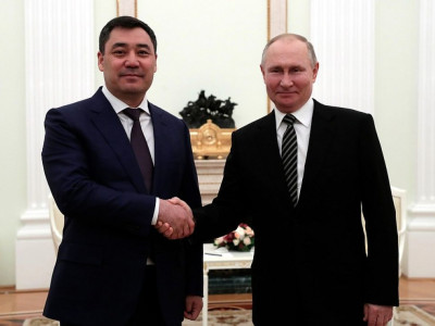 Қырғызстан президенті Путинге не сыйлағанын айтты