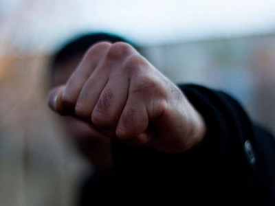 ШҚО-да 7 мың теңге үшін зейнеткерді соққыға жыққандар ұсталды