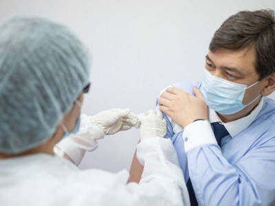 Вакцинация: Денсаулық сақтау вице-министрі екпеден кейінгі жағдайы туралы айтты