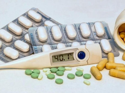 Дәрігер дене қызуын түсіретін дәрілердің қауіпті әсерін айтты