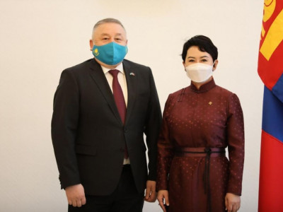 Қазақстан елшісі Моңғолияның Сыртқы істер министрімен кездесті