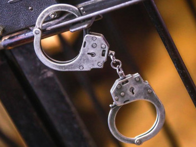 Наполеон Бонапарт парамен ұсталып, түрмеге түсті