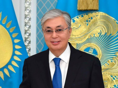 Президент әйелдер қауымын мерекесімен құттықтады