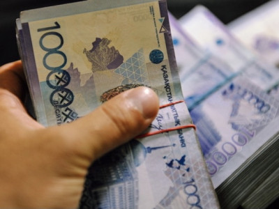 ЖОО-ны лицензиядан айырмау үшін қомақты қаржы сұрағандар ұсталды – Antikor