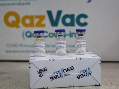 Норвегияда QazVac вакцинасының ерекшелігі туралы айтылуда