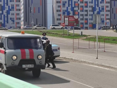 Алматы маңындағы сауда орталығынан жарылғыш зат іздестіріліп жатыр