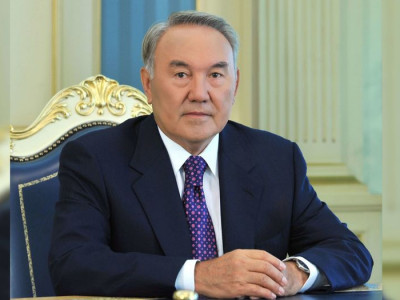 Елбасы Үкімет пен ауқаттылар жағдайы төмен отбасыларға көмектесуі керегін айтты