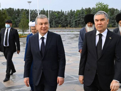 Шавкат Мирзиеев «Түркіменбасы рухы» кешеніне барды