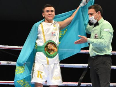 Азия чемпионы Тұрсынбай Құлахмет 70 секунд ішінде жеңілмеген қарсыласын нокаутқа түсірді