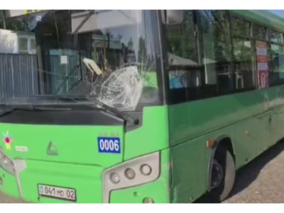 Алматыда 46 жастағы әйелді автобус қағып, мерт қылды