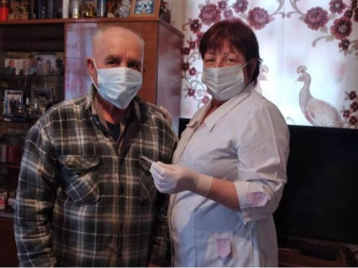 Павлодар облысында 90-дағы қарт кісі вакцина салдыртты