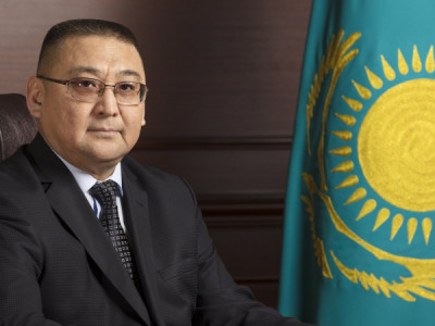 МҚІА Президент сынға алған шенеуніктің қайта қызметке тағайындалуын түсіндірді